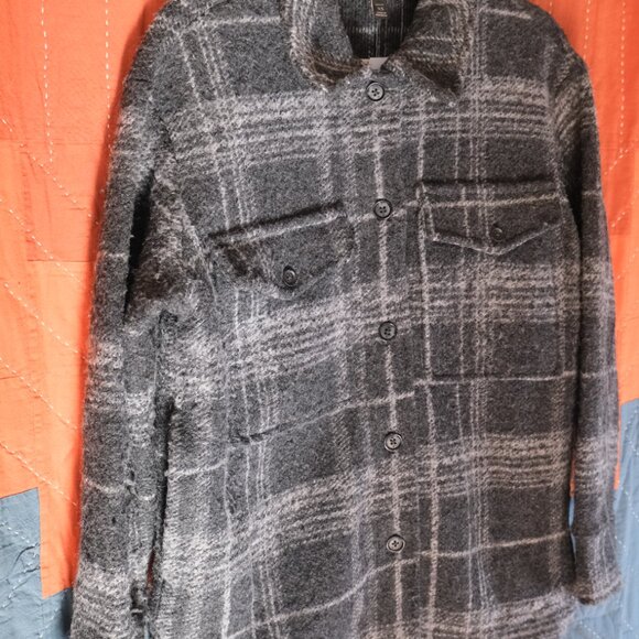 Banana Republic Shacket - Picture 2 of 4